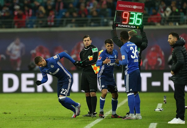 الدخول الرسمي الاول لـ بياتزا مع شالكه / Pjaca debut Vs Leipzig