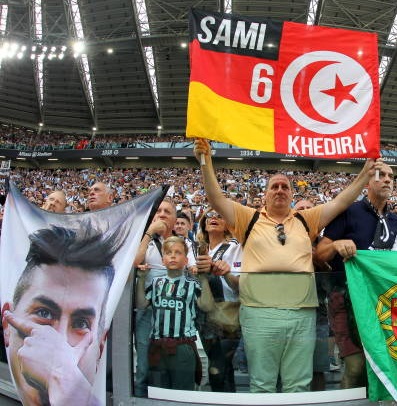 بشعار تونس و المانيا دعم لـ خضيرة - Gernamy & Tunisia flags support Khedira