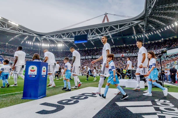 دخول لاعبي اليوفي - Juve players enter Stadium